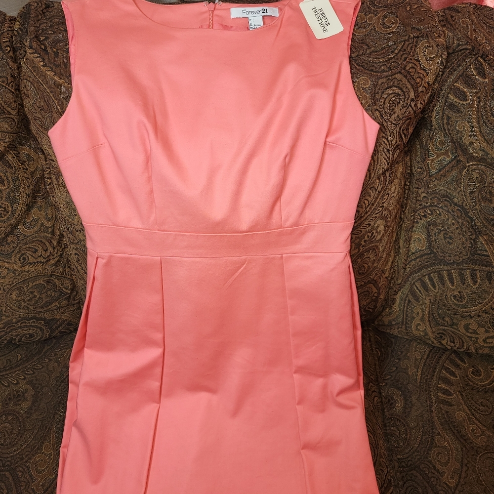 Dresses - Picture 2 of 2